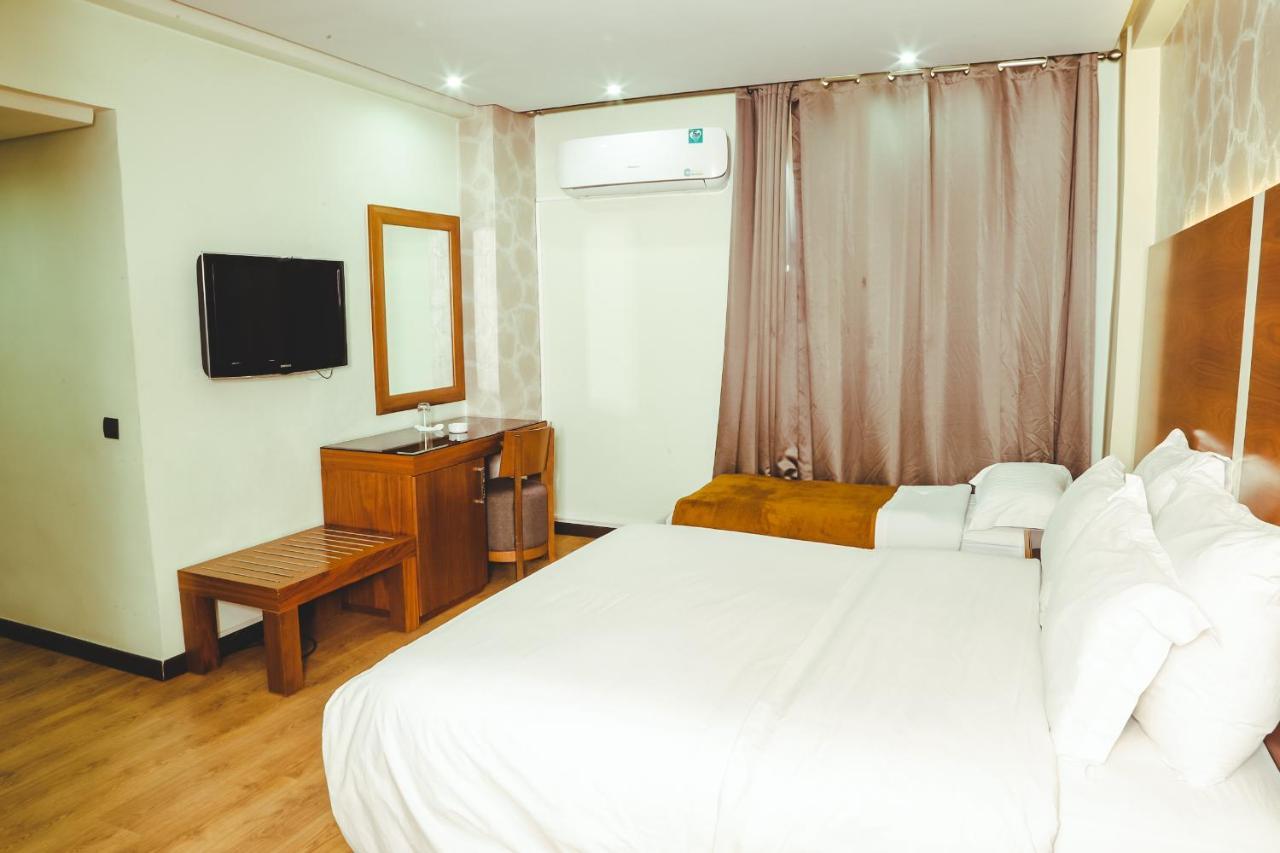 Hotel Perce Neige Ифран Экстерьер фото